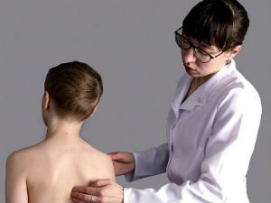 Искривление осанки у ребенка